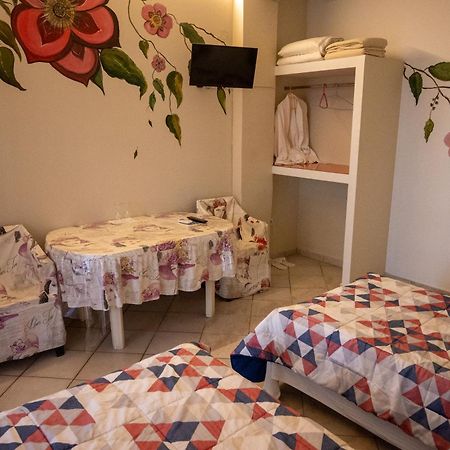 Ιlias Rooms Patras Exterior photo