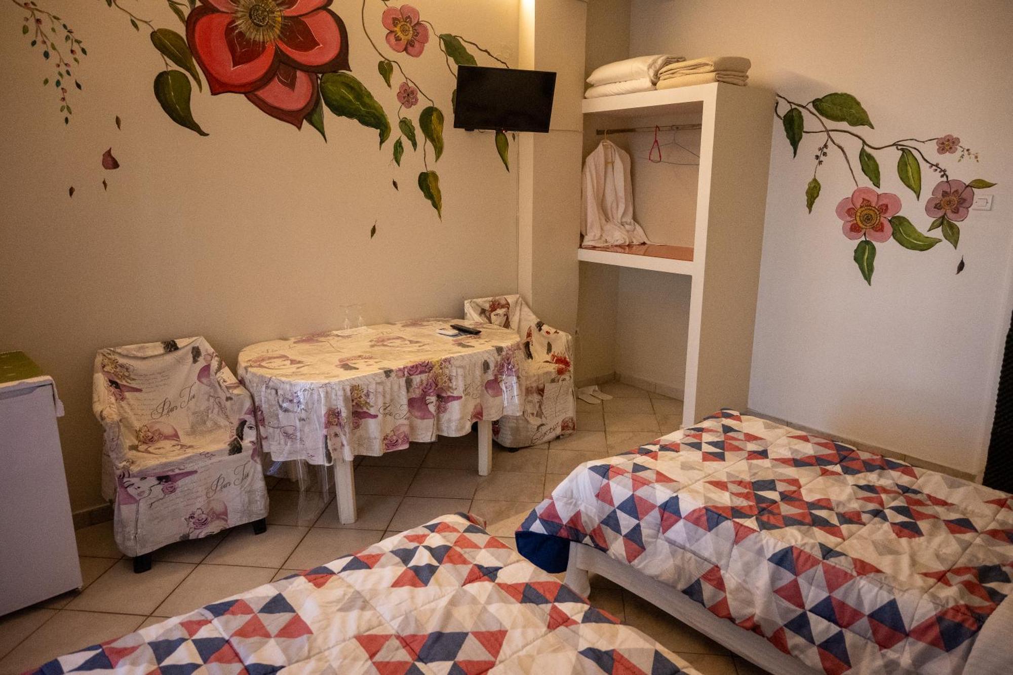 Ιlias Rooms Patras Exterior photo