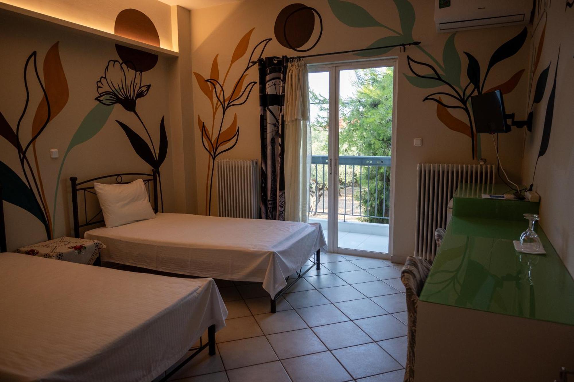 Ιlias Rooms Patras Exterior photo